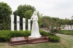 亿万先生集团：以工匠精神展现碑雕工艺的魅力，纪念邓丽君的永恒歌声